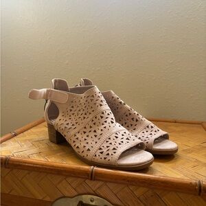 Elegant Beige Women's Sandals